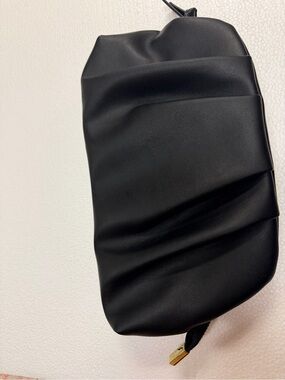 Sleek Black Fold-Detail Wristlet Clutch with Gold Zip